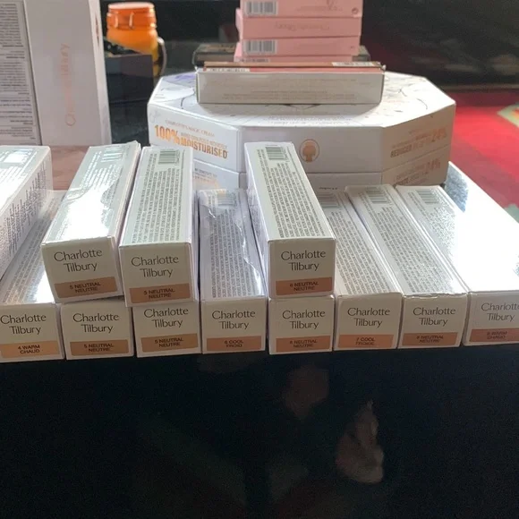 Charlotte Tilbury CHARLOTTE'S BEAUTIFUL SKIN FOUNDATION 1-2-3-4-5-6-7-8-9 - Picture 11 of 12